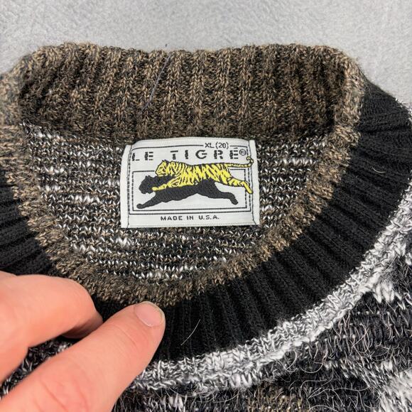 Le Tigre Sweater Boys XL Size 20 Brown Geometric Fuzzy Hairy Brushed Long Sleeve - Picture 3 of 7